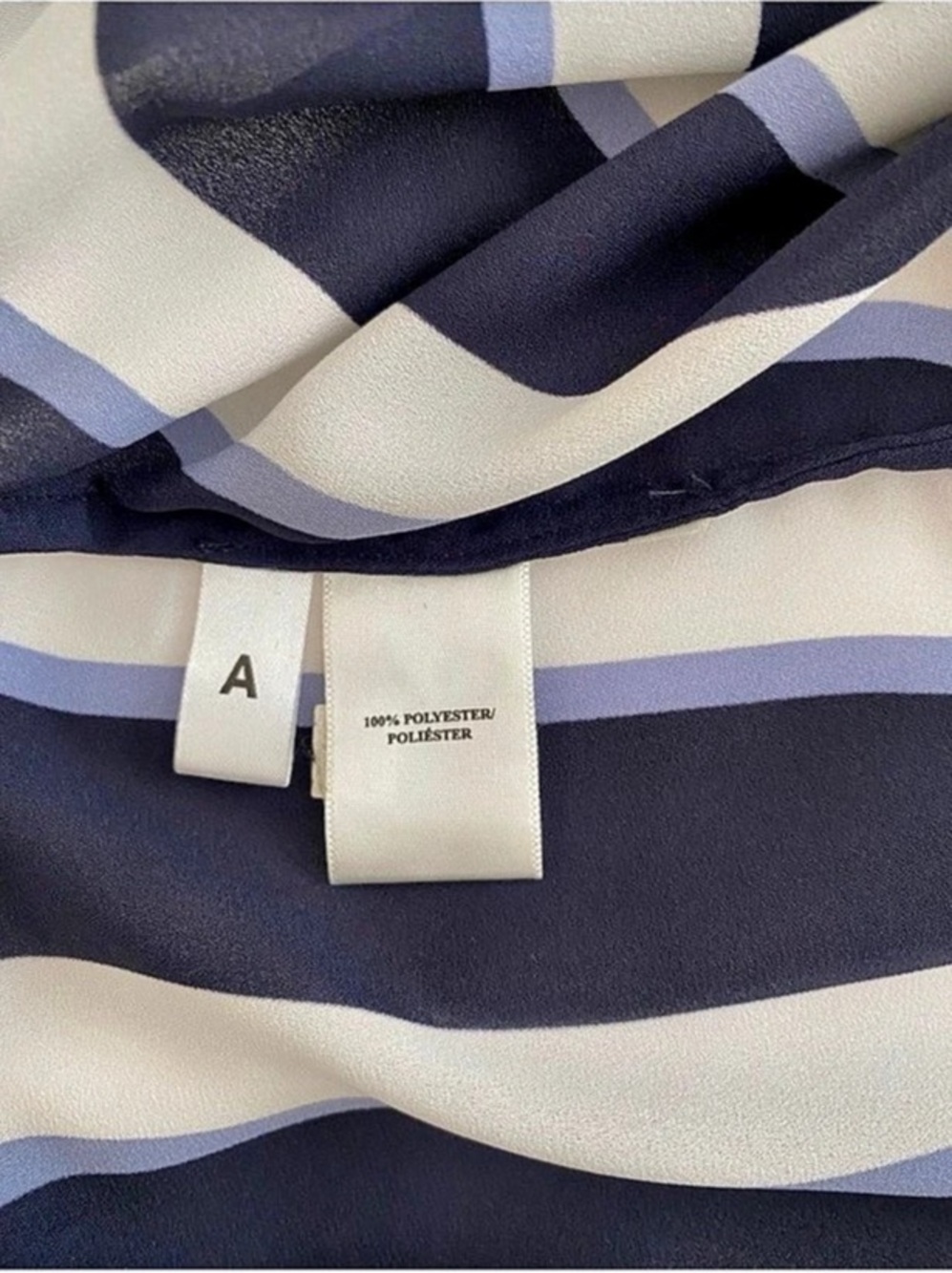 Ann Taylor Striped Blouse in Blue & White Size Small Like New - Picture 5 of 5